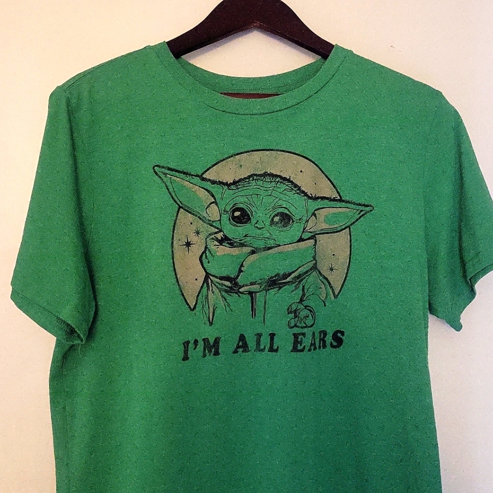 Mens Star Wars L, barely worn, great shape! Grogu "I'm All Ears" Green ShortSlv